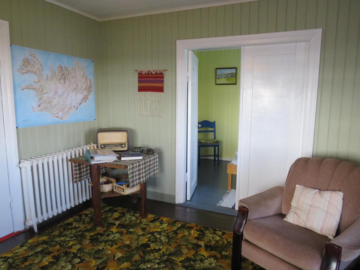 Husey Hostel & Horsefarm เอยิลส์สตาดีร์ ภายนอก รูปภาพ
